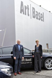 BMW — партнер международной выставки Art Basel. Выставка арт-каров BMW от Эстер Малангу и Роберта Раушенберга