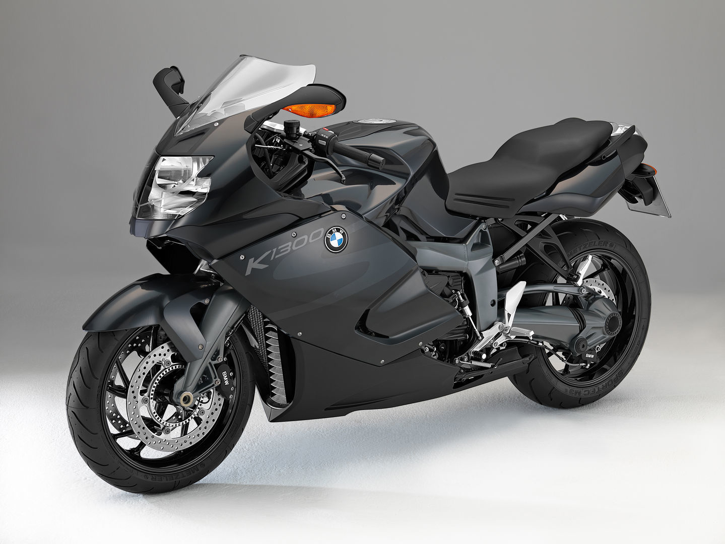 BMW HP4 был признан лучшим спортивным мотоциклом с объемом двигателя более 750 куб. см